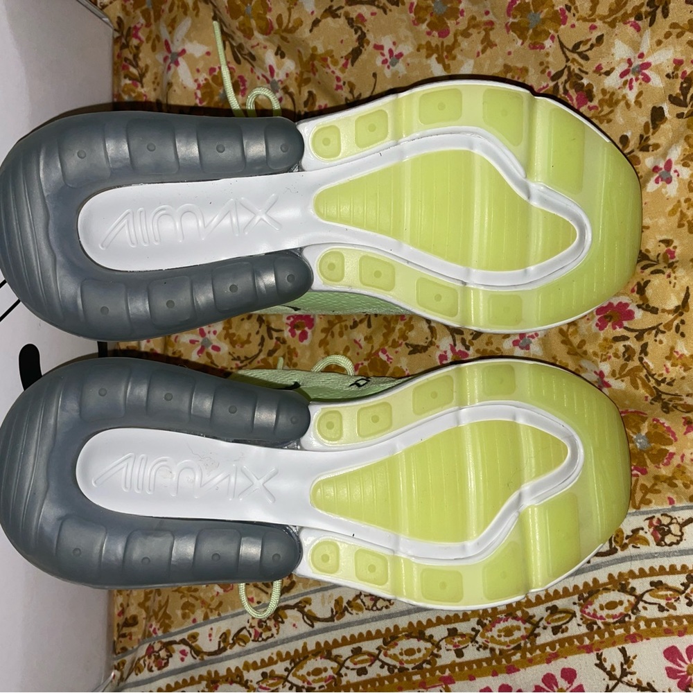 Nike Sneakers - Picture 2 of 6